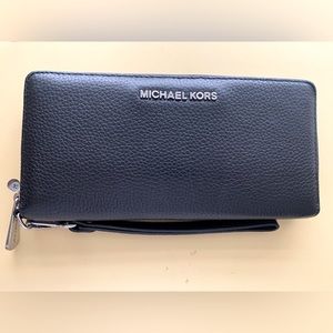 Michael Kors Leather Continental Wristlet